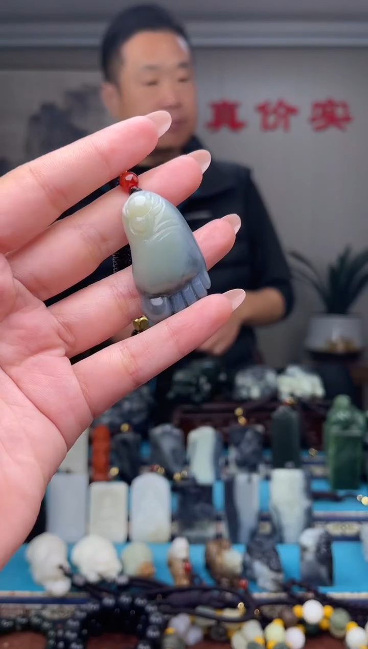 未镶嵌和田玉挂件1