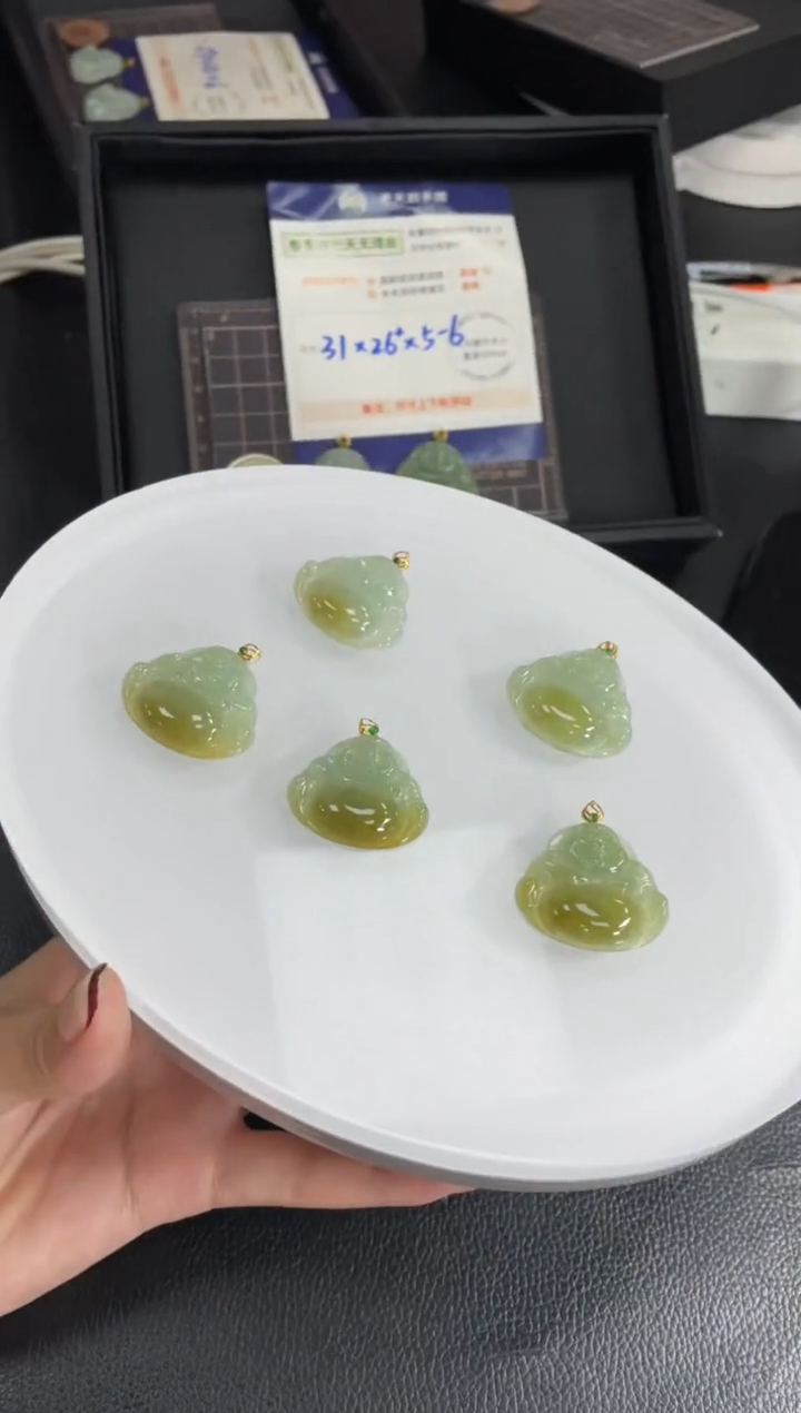 【闪购商品】翡翠挂件18K金镶嵌佛公FL15配绳/多样性发其一CP