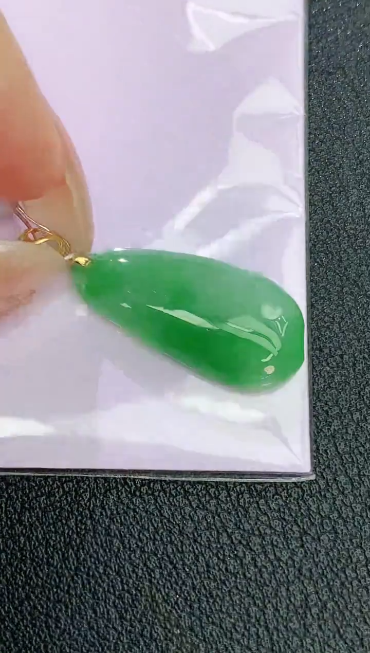 颈饰18K金镶嵌翡翠赠礼盒证书 麦麦