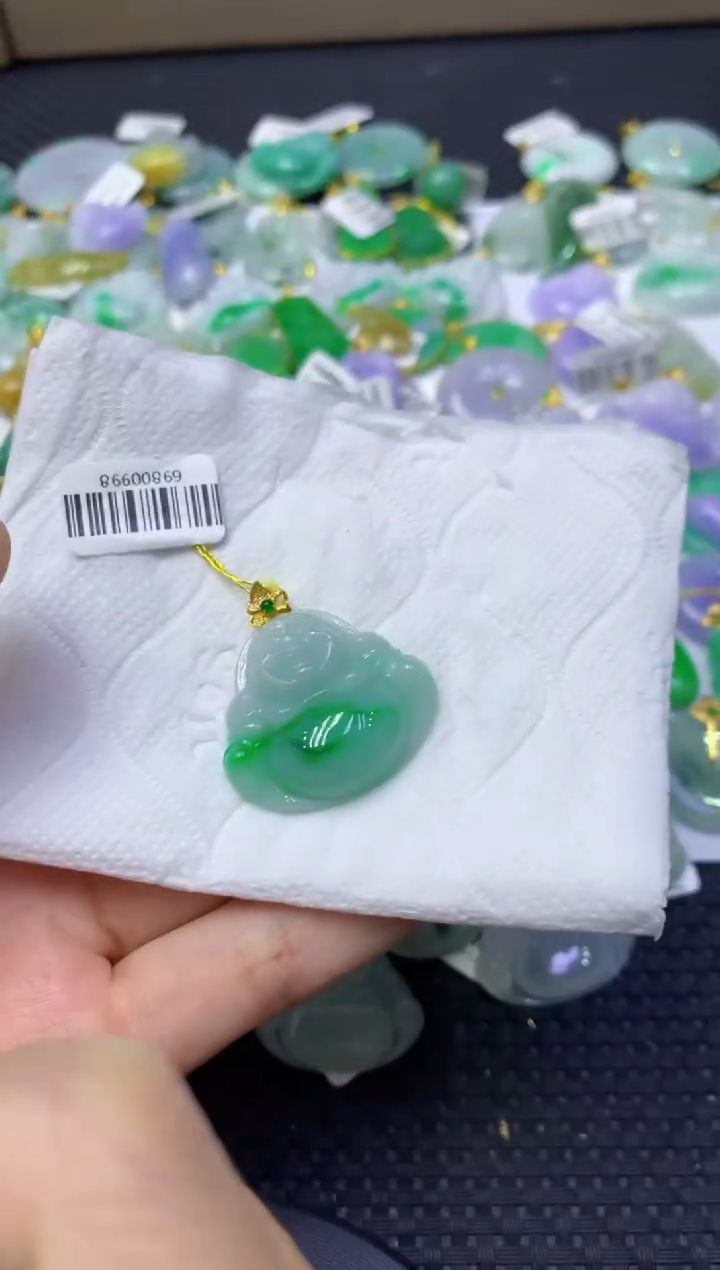 颈饰18K金镶嵌翡翠天然缅甸翡翠A货