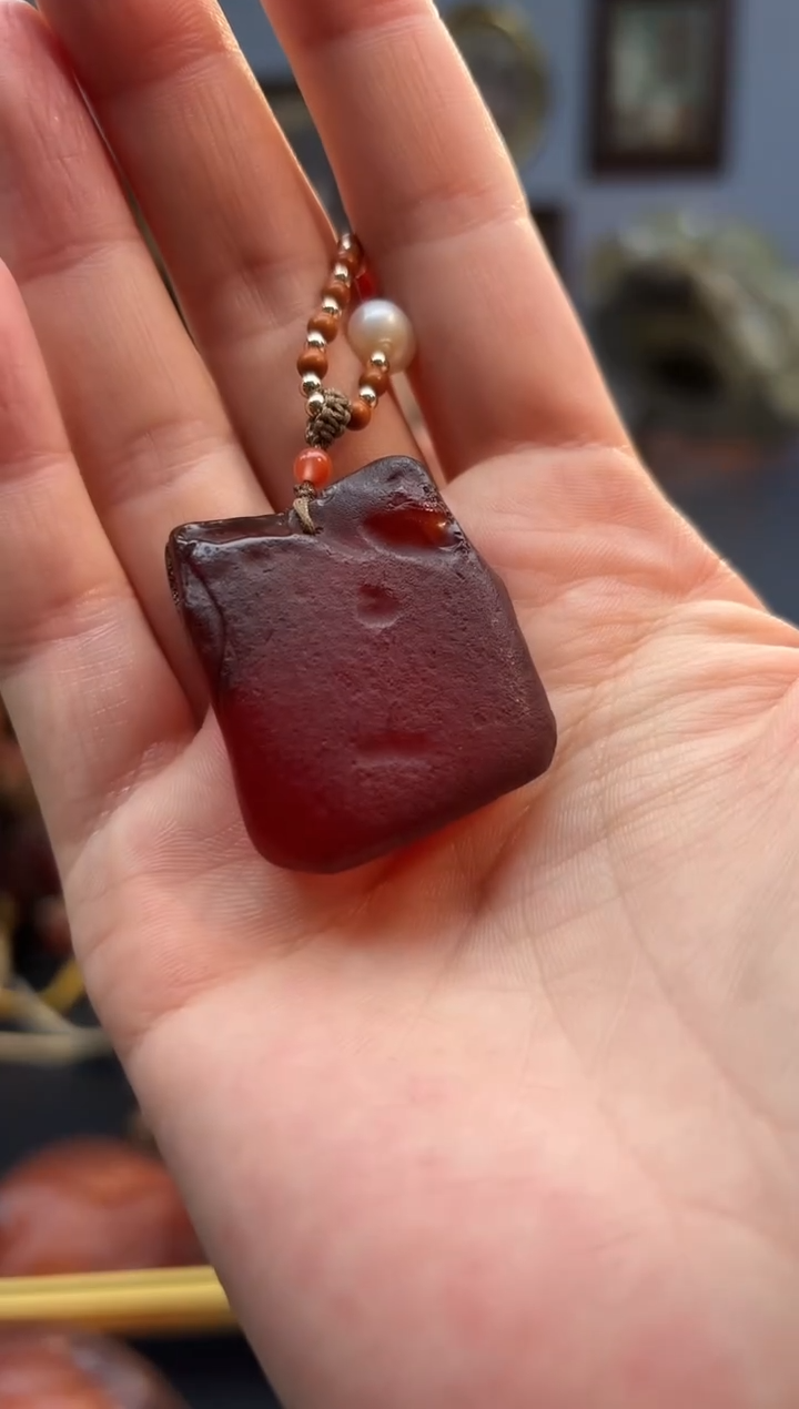 琥珀颈饰未镶嵌吊坠