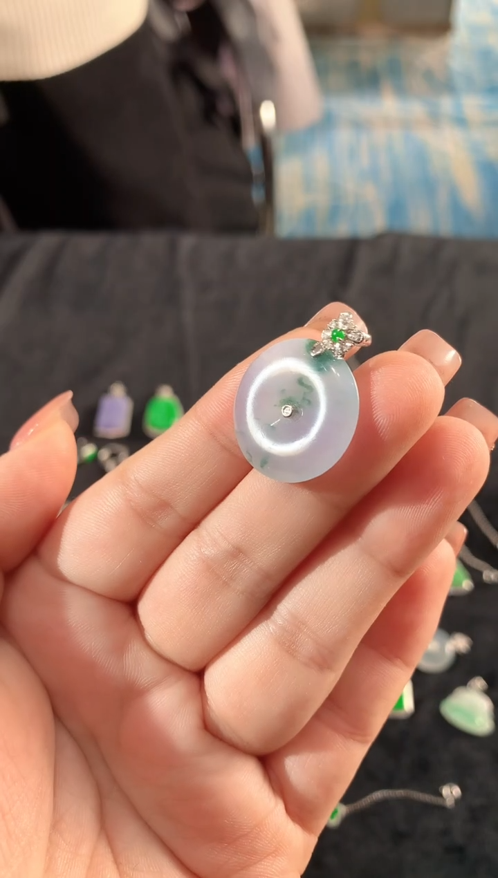 【闪购商品】翡翠吊坠(不含链)18K金镶嵌185lyx时尚