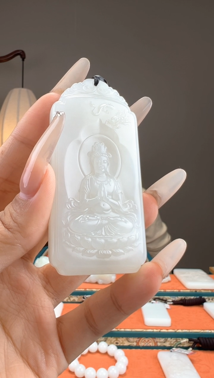 【闪购商品】和田玉颈饰未镶嵌1