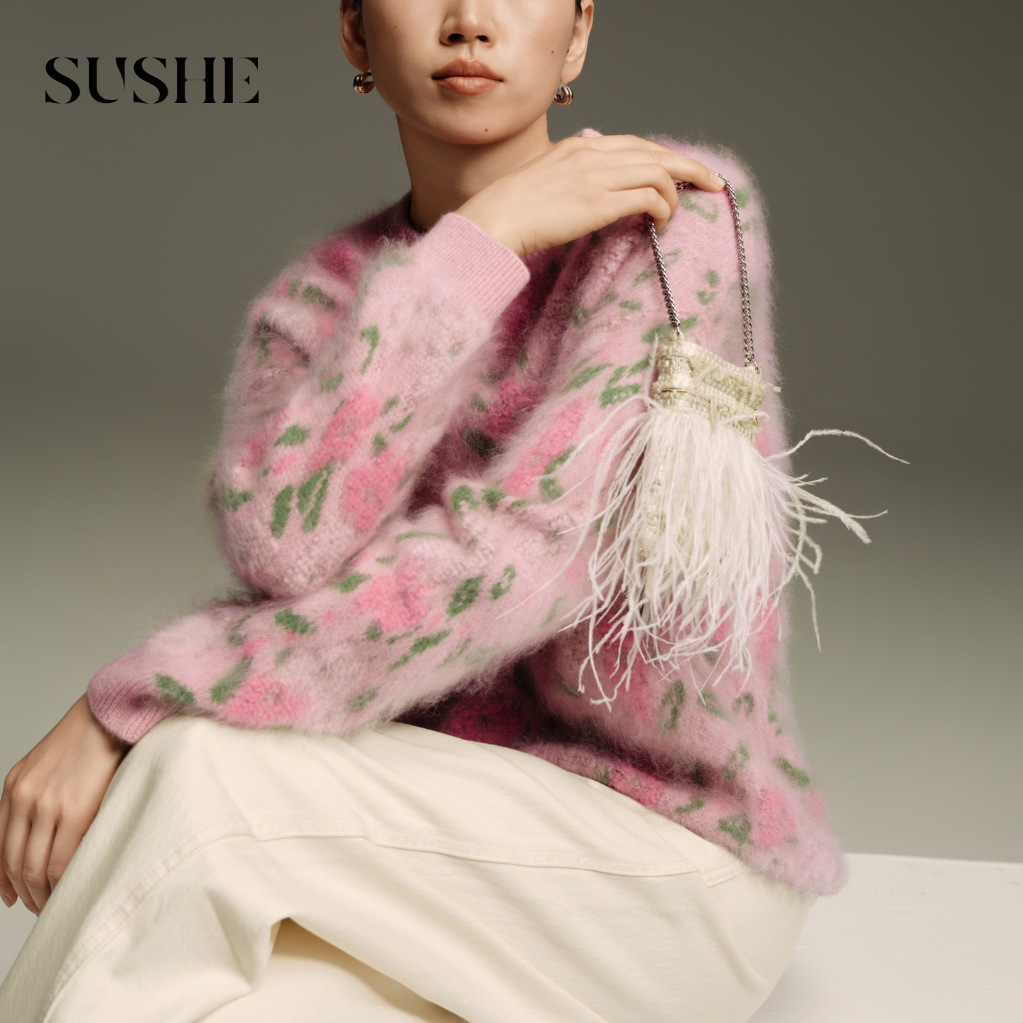 束皙SUSHE 雅映 优雅新序 羊绒羊毛立体花卉提花撞色宽松套头毛衣