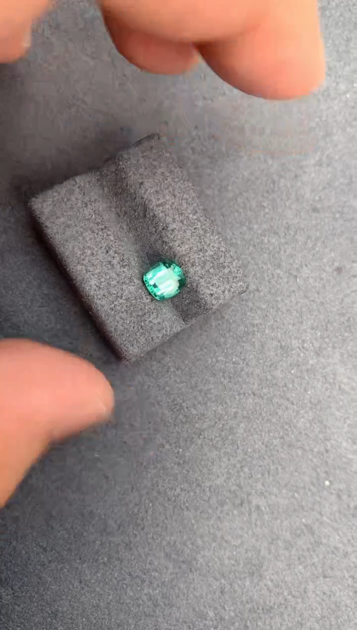 【闪购商品】碧玺裸石未镶嵌1ct拉贡