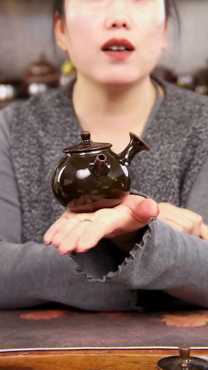 茶**～乌金黑色的侧把壶补差价