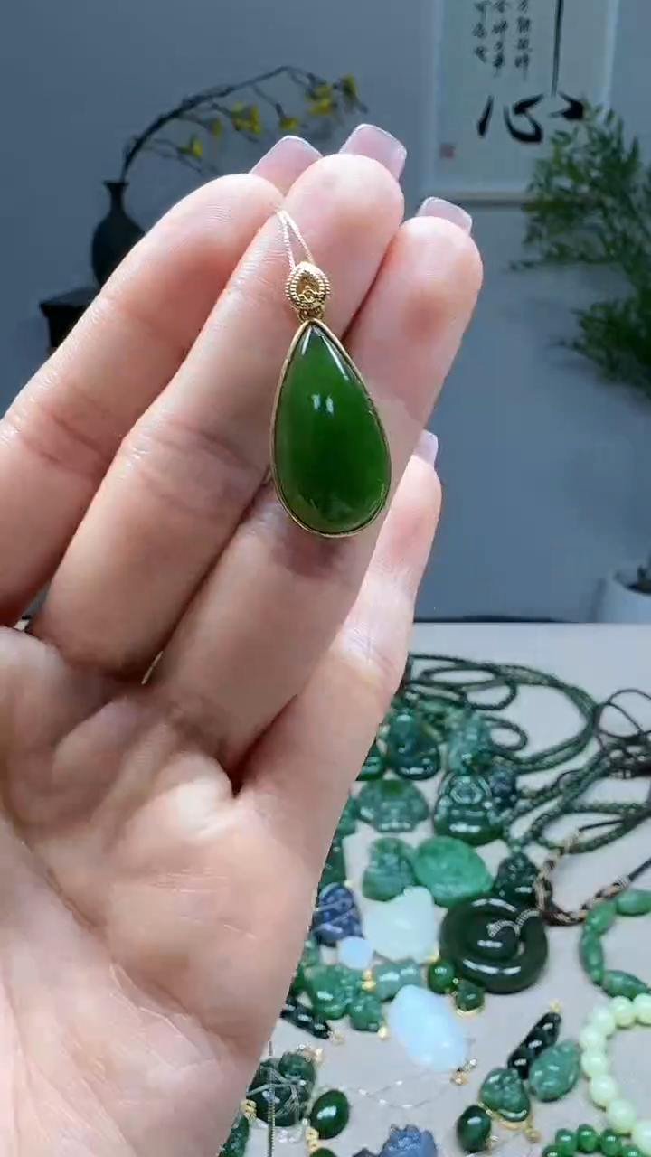 吊坠(不含链)18K金镶嵌和田玉1