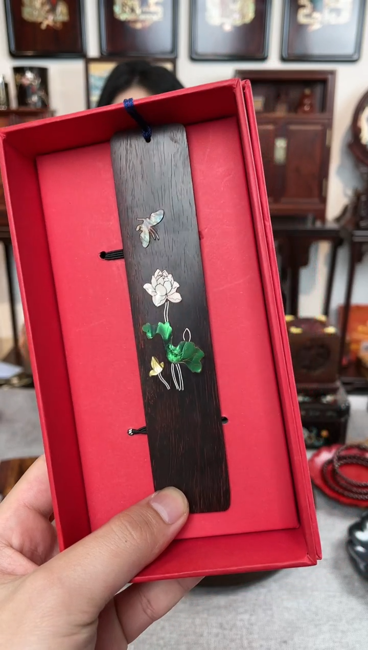 【闪购商品】紫檀木类成套家具书签