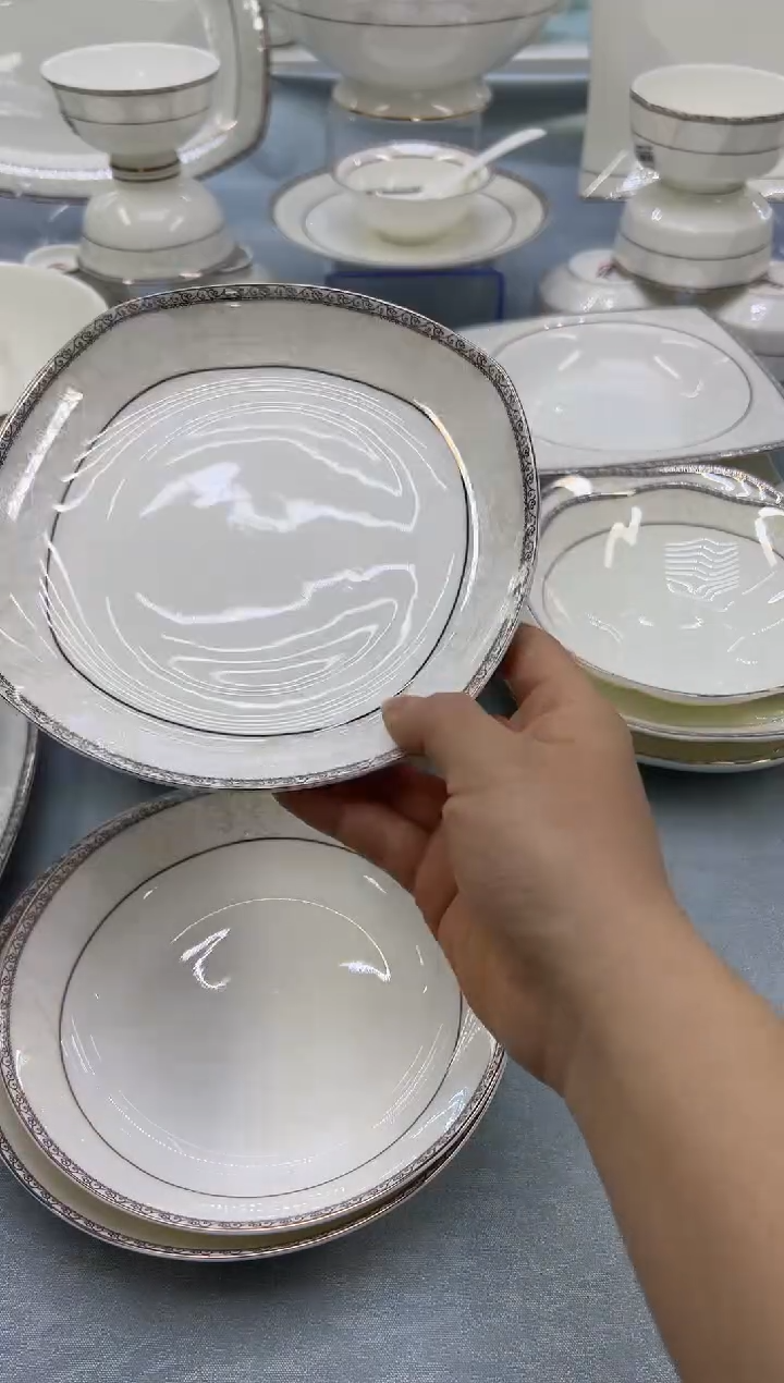 骨瓷玲珑7方2个  