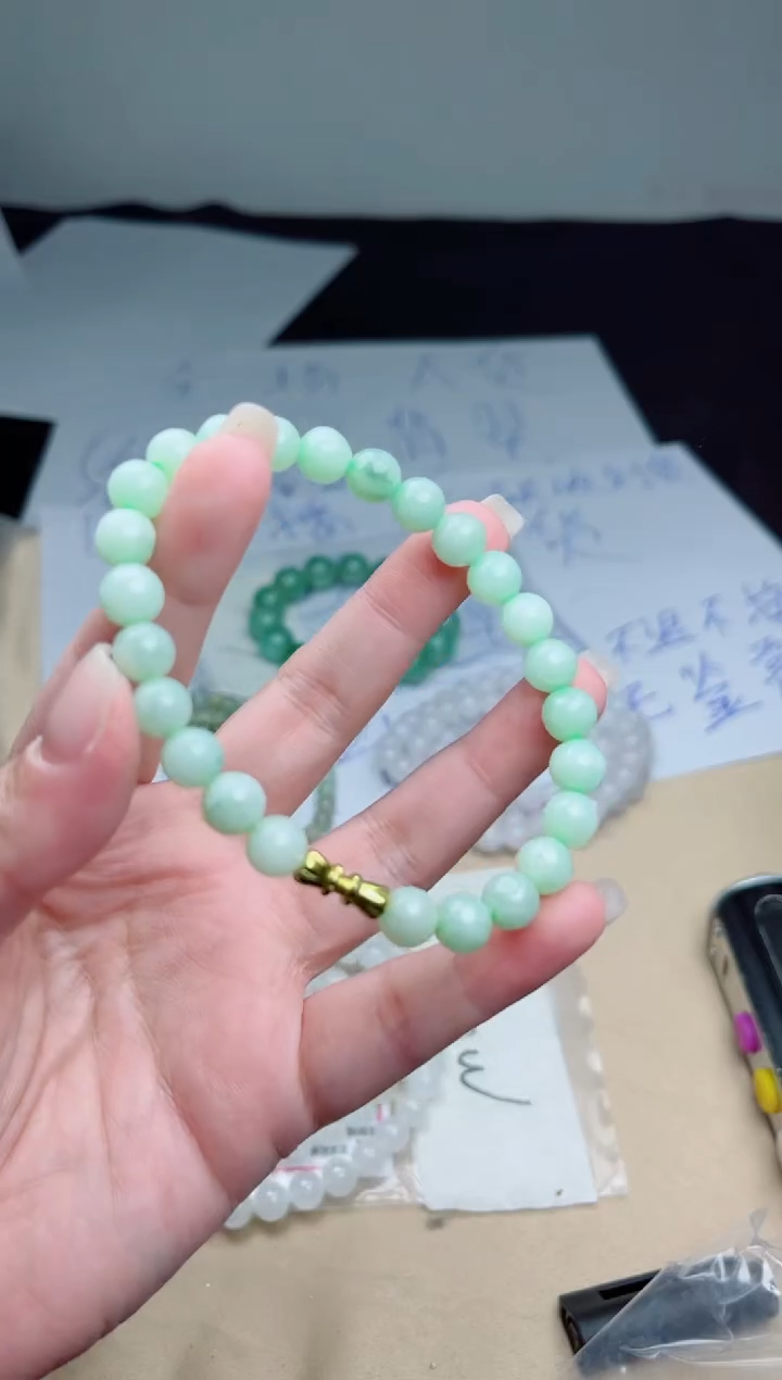 翡翠未镶嵌颈饰珠串