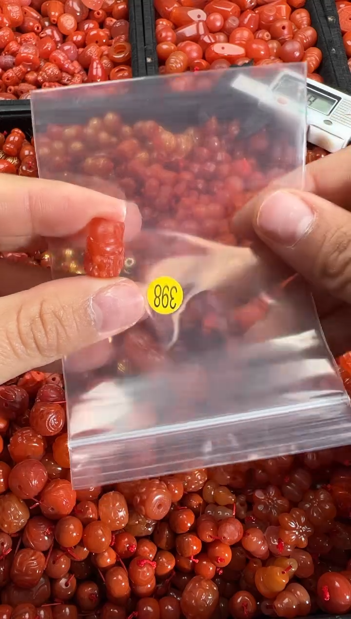 【闪购商品】南红玛瑙颈饰未镶嵌1