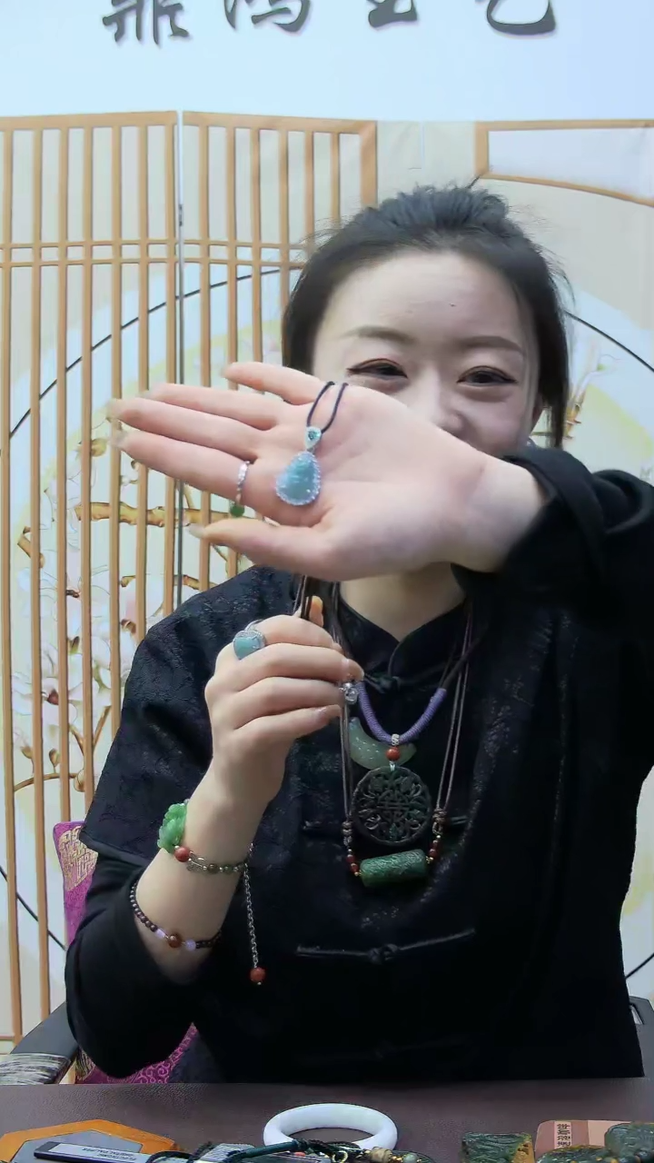 【闪购商品】翡翠颈饰未镶嵌葫芦项链