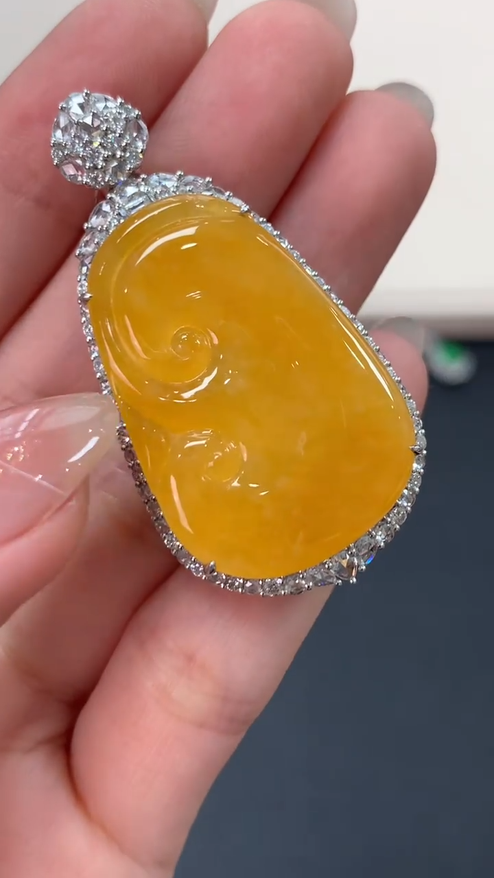 翡翠18K金镶嵌吊坠(不含链)如意吊坠39800