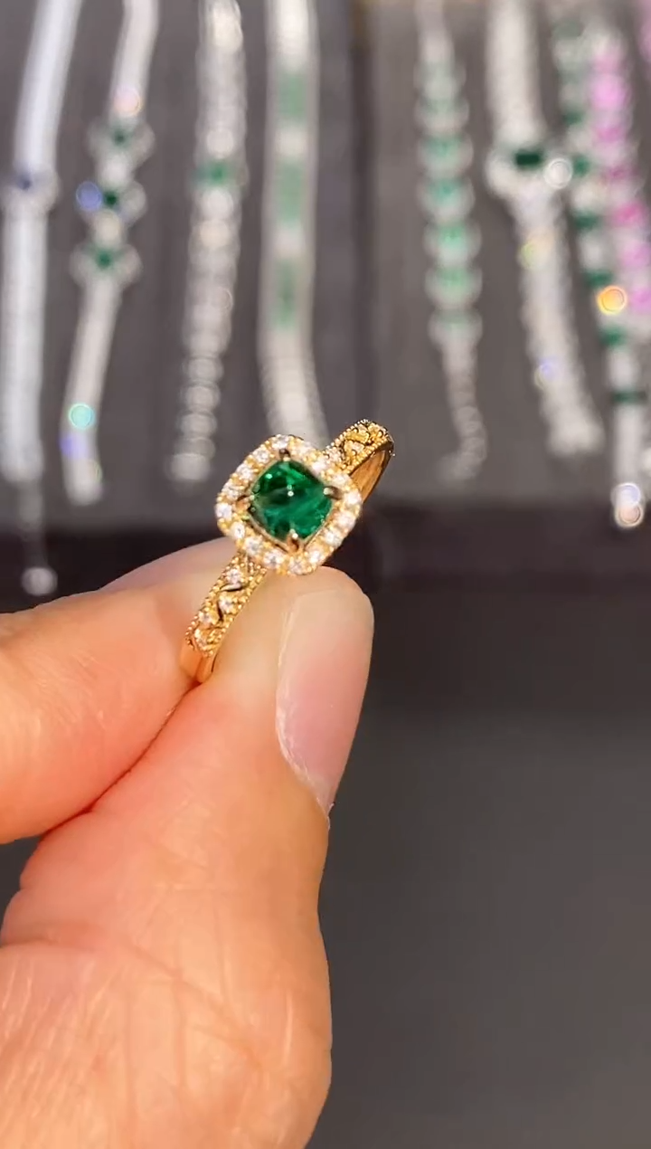 【闪购商品】祖母绿戒指18K金镶嵌0.39ct/新年开工价