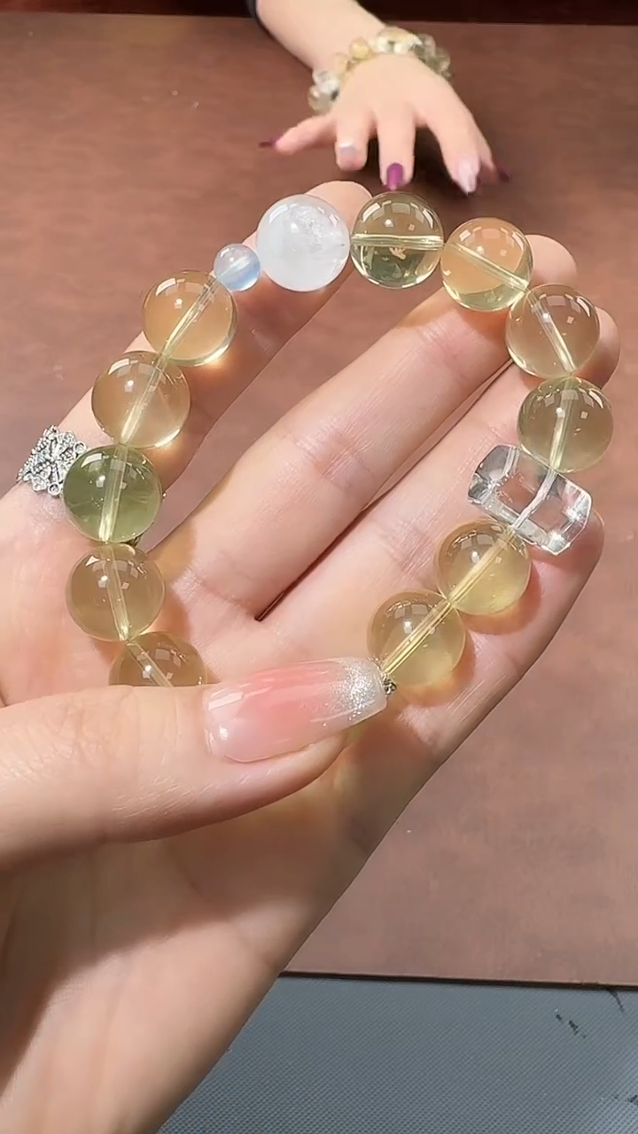 未镶嵌手链水晶  B6437 多样性发货其一