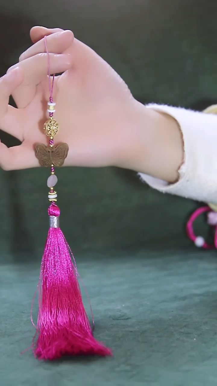 合香043野菊香蝴蝶香牌压襟挂饰