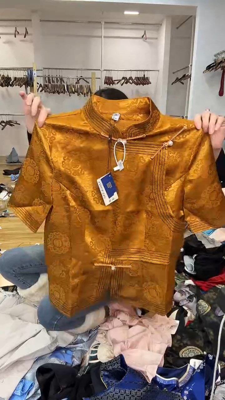 L码        105-115斤    半袖