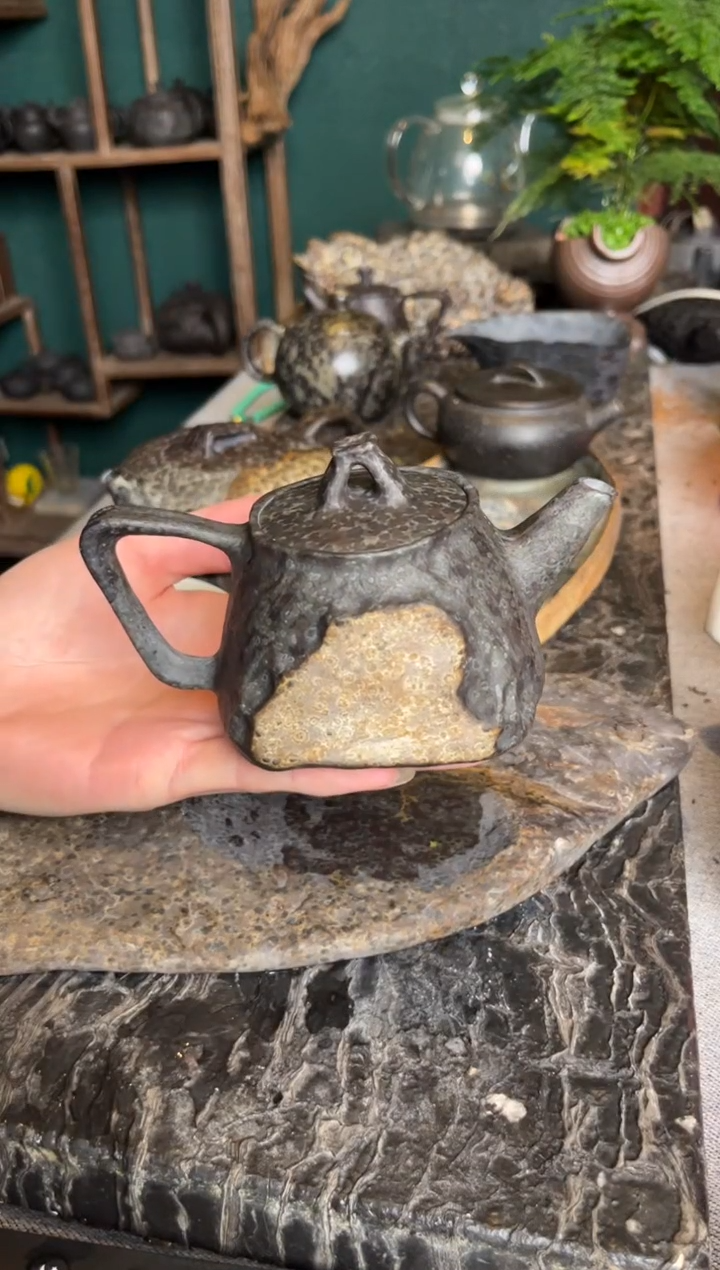 【闪购商品】冰碛岩随形石瓢壶170cc