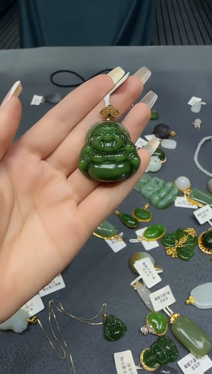 【闪购商品】和田玉挂件18K金镶嵌1