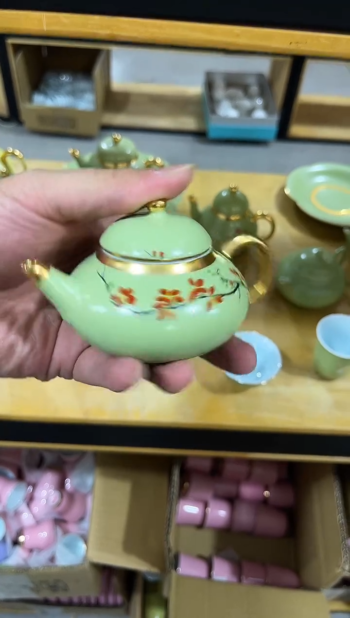 苹果绿手绘描金小水平壶，直播间福利