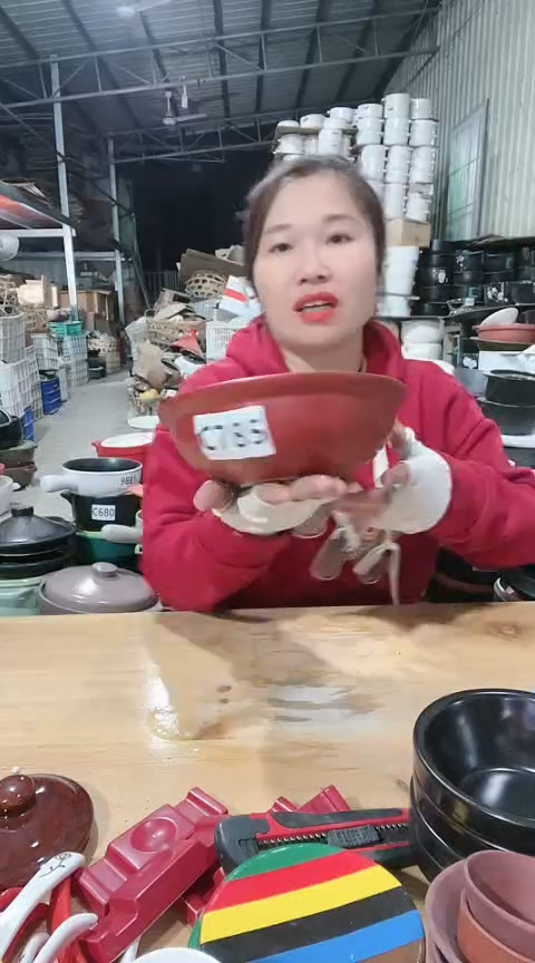 【闪购商品】c785瑕疵红色砂锅碗，，