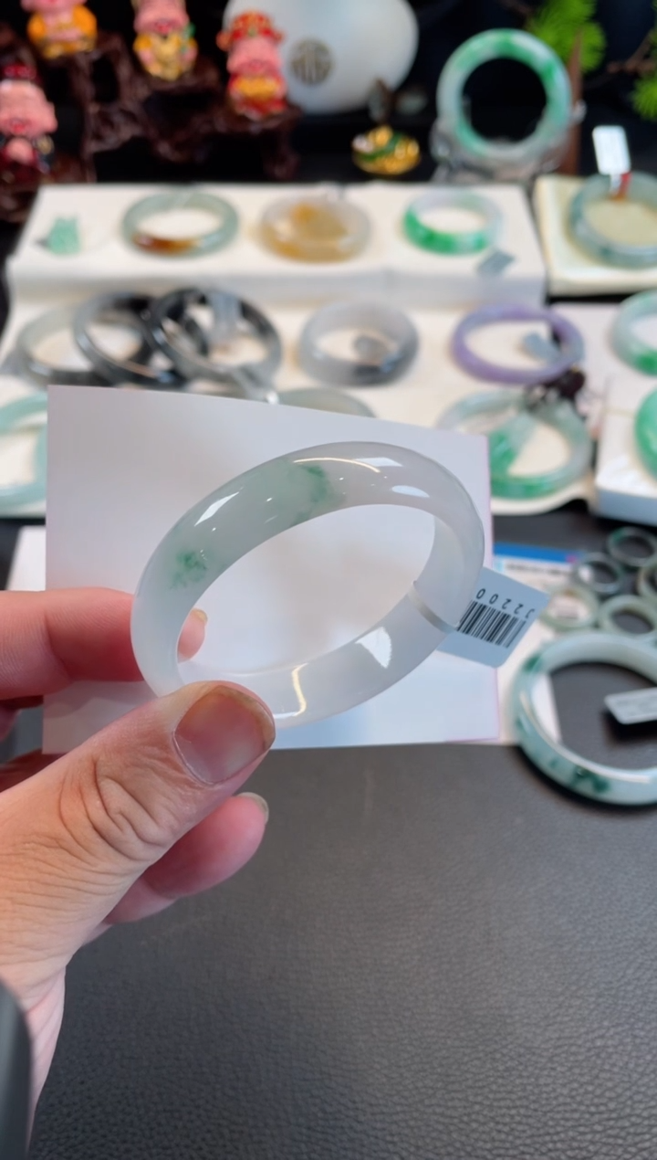 翡翠手镯未镶嵌52贵妃