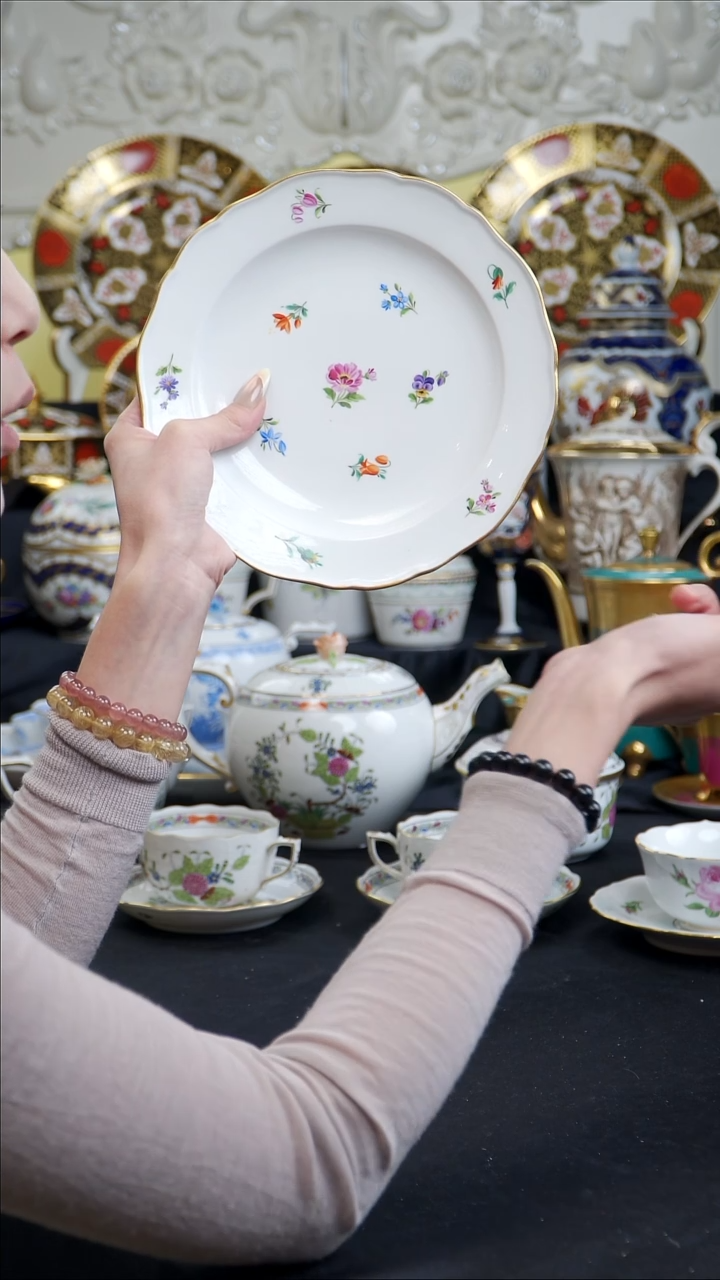 骨瓷婷婷中古器物如图所示134