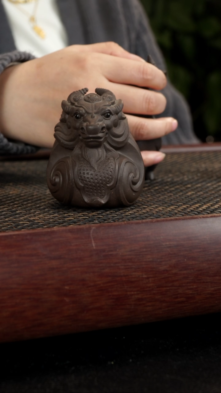 【闪购商品】紫砂茶宠生肖手把件牛
