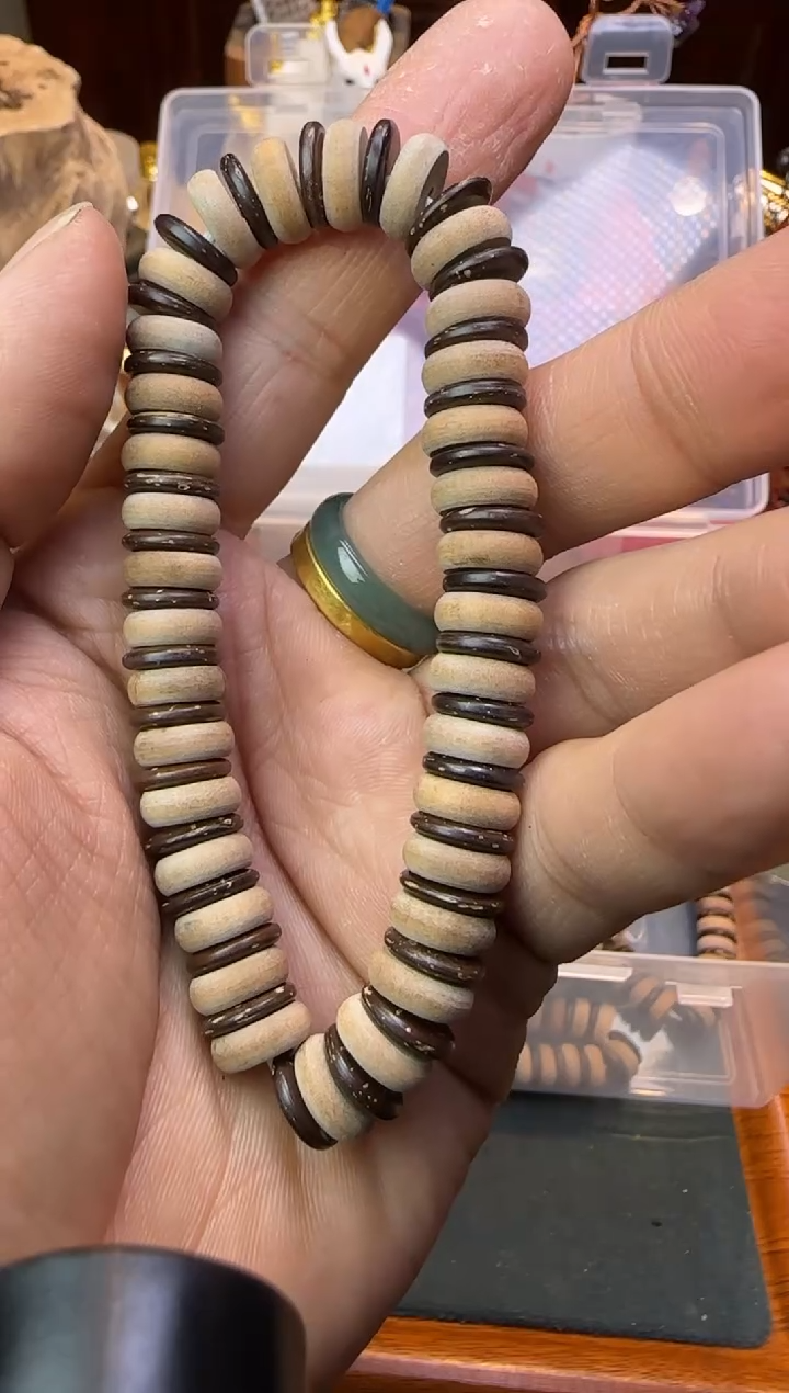 【闪购商品】檀香木手串/手链老山檀单圈药片10mm+椰蒂