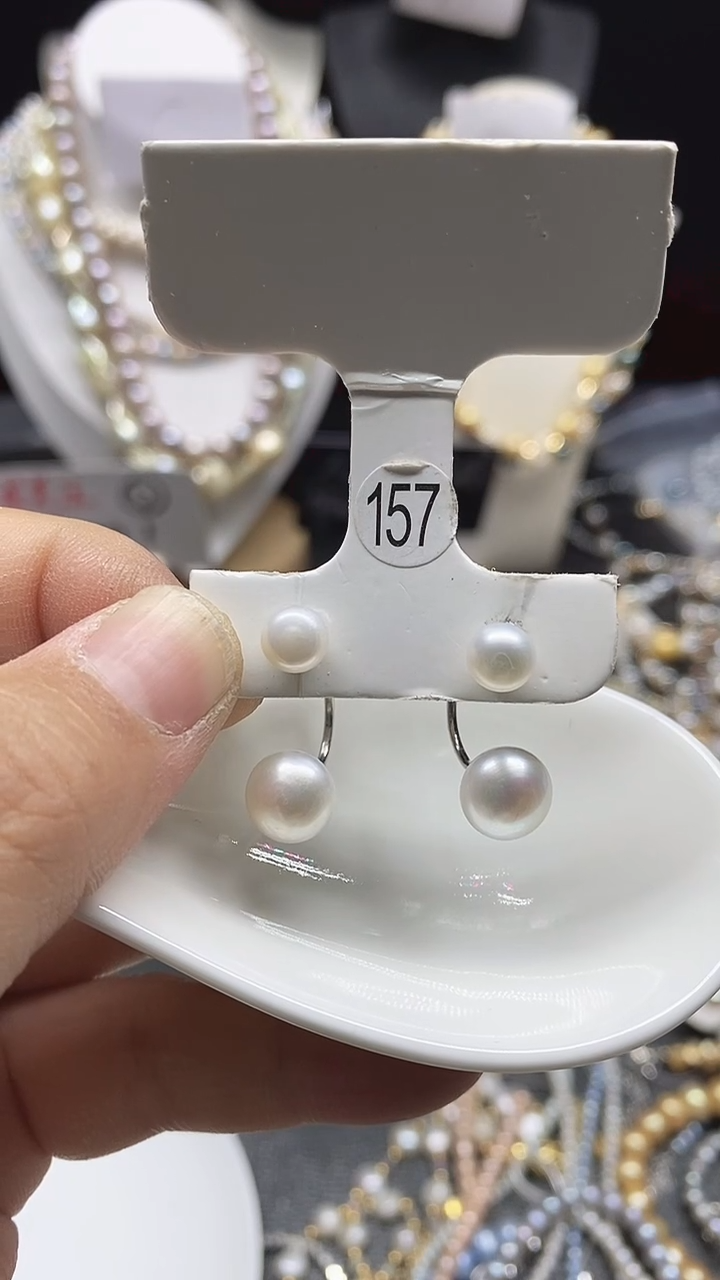 未镶嵌淡水珍珠耳饰多人