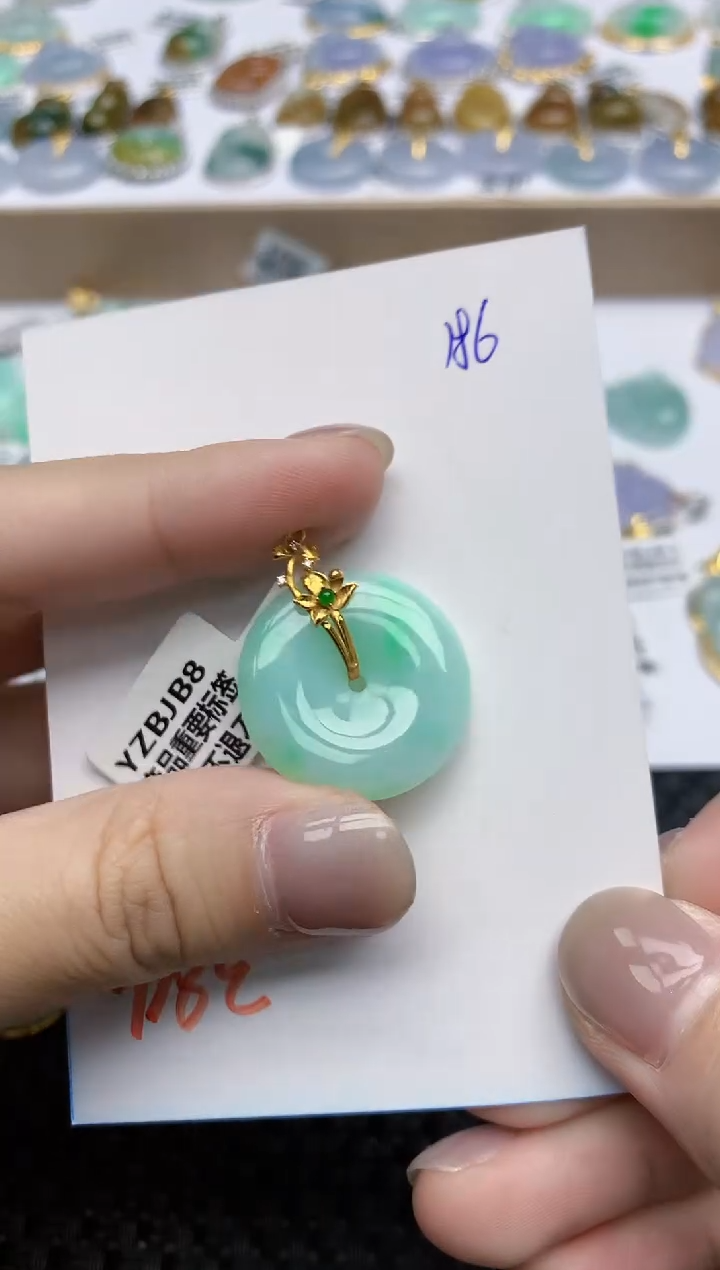 【闪购商品】翡翠颈饰18K金镶嵌天然翡翠A货