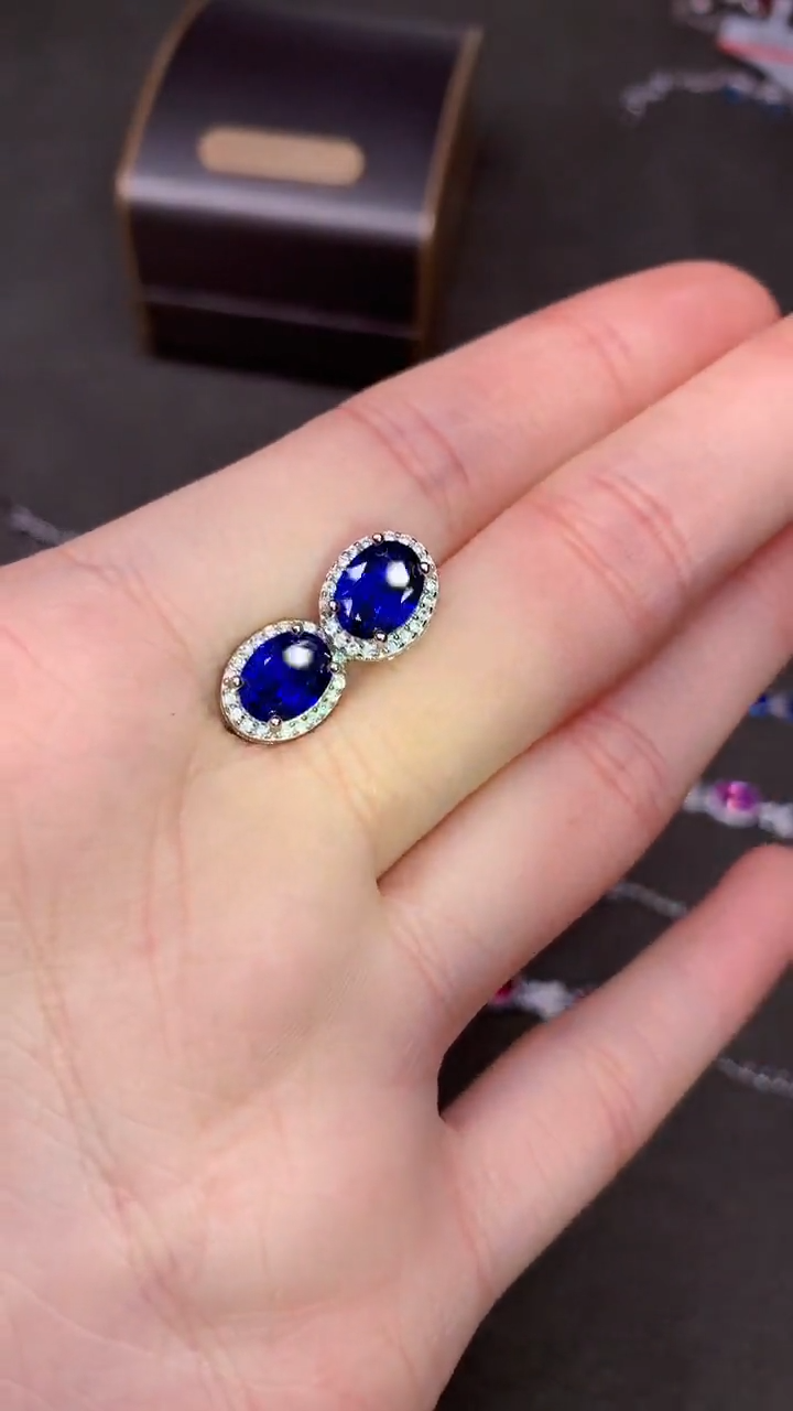 【闪购商品】蓝宝石耳饰银S925镶嵌........