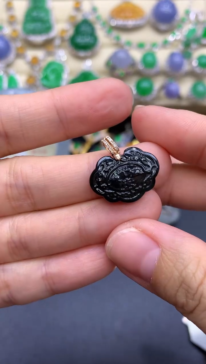 颈饰18K金镶嵌翡翠219-中国好珍宝