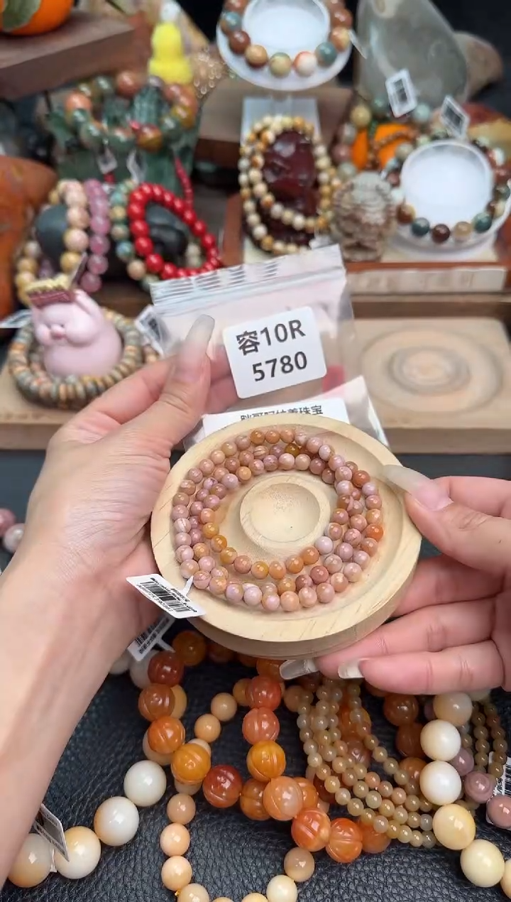 【闪购商品】石英质玉手链未镶嵌10R5780