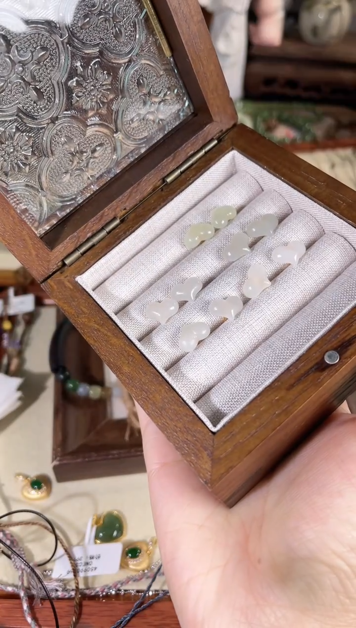 银S925镶嵌和田玉耳钉多样性发其一孤品默认微瑕