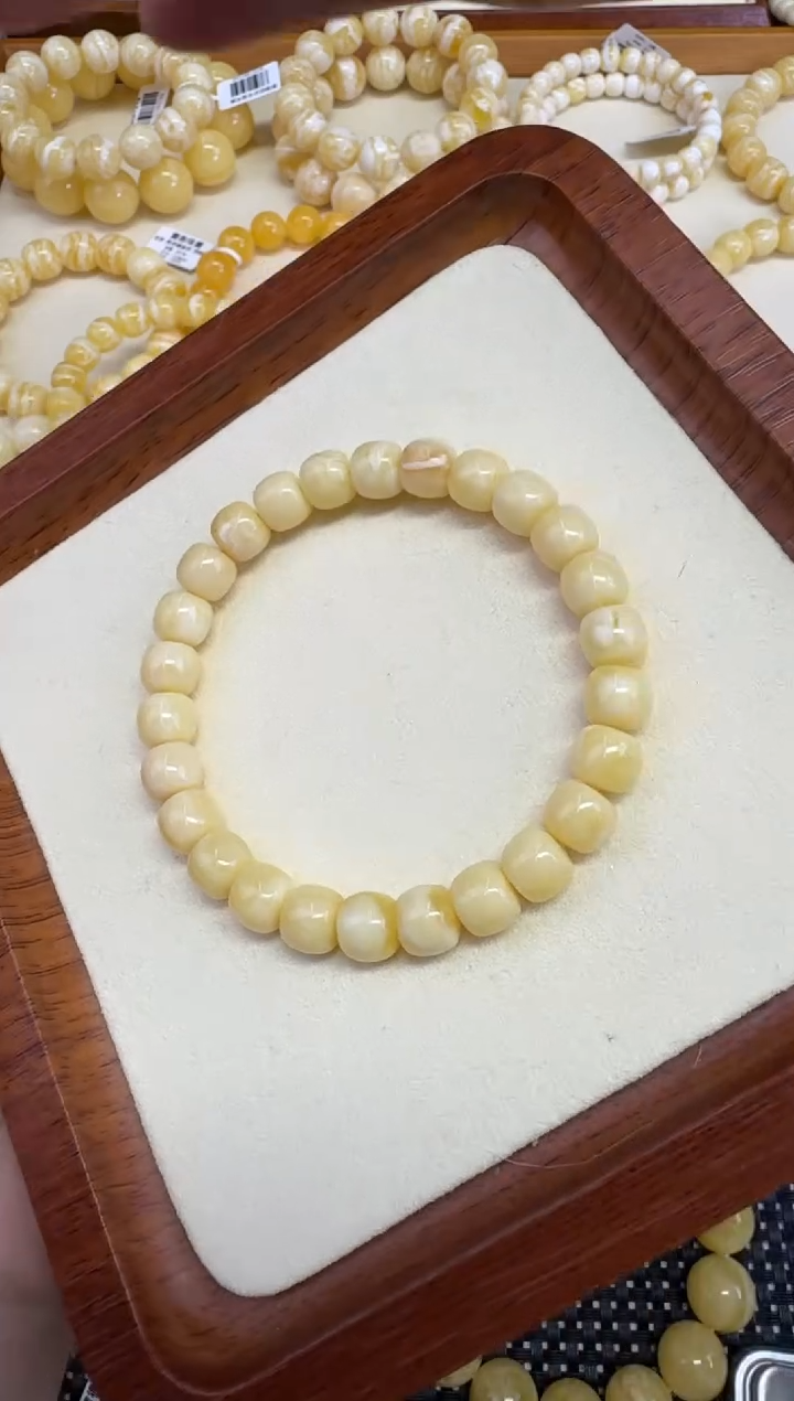 裸石琥珀未镶嵌宝衡 钟爱 奶浓白花毕业 8mm