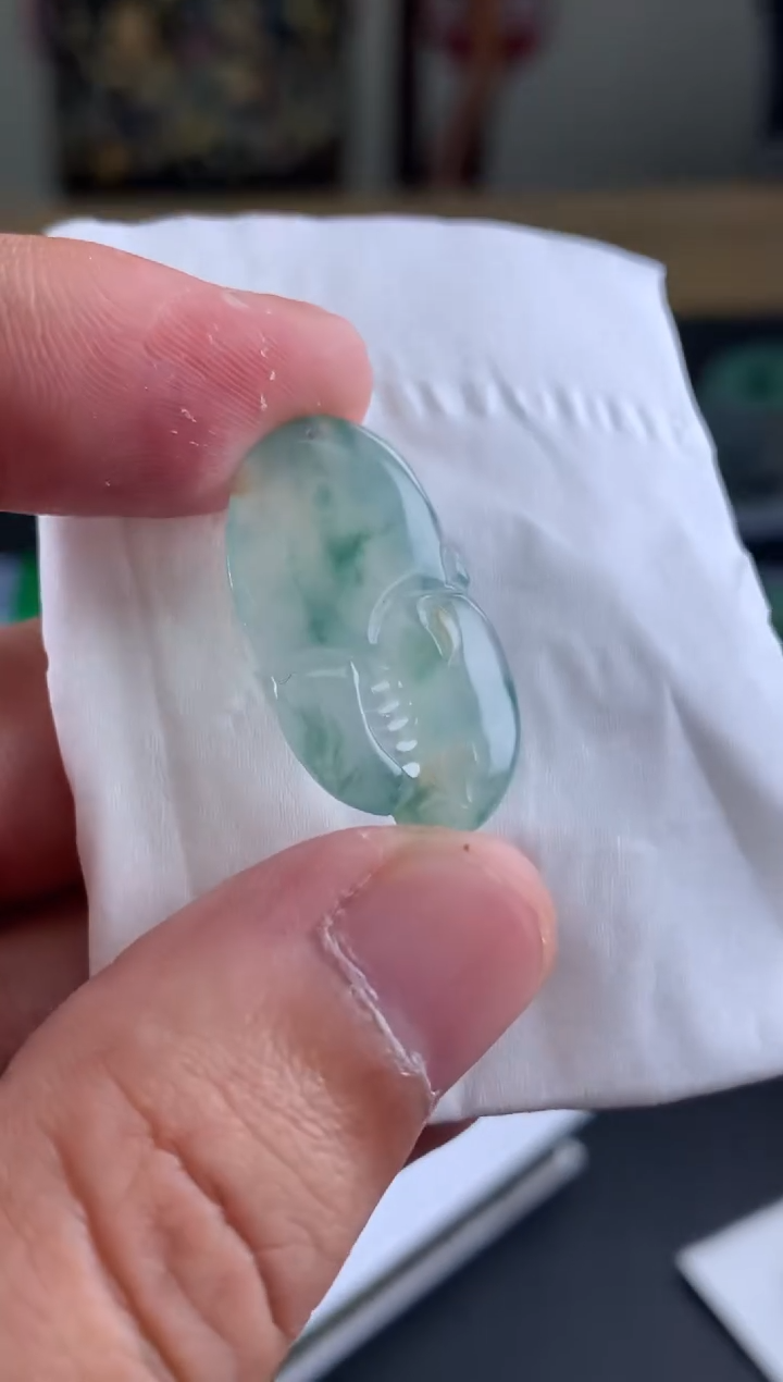 【闪购商品】定制翡翠未镶嵌吊坠