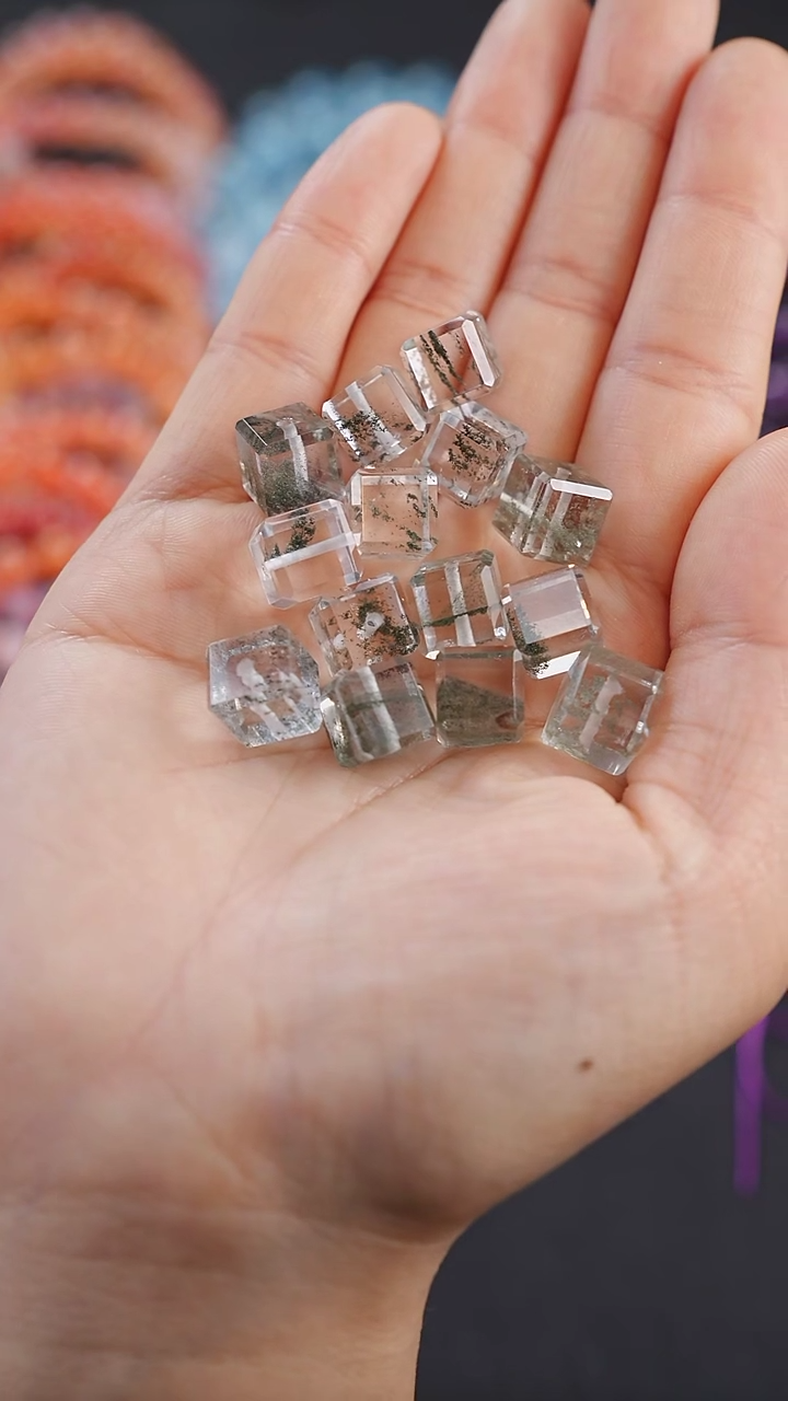 【闪购商品】水晶单株未镶嵌A0015-绿幽灵单株-多样性发其一