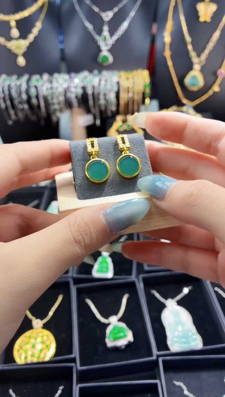 翡翠未镶嵌耳饰耳饰