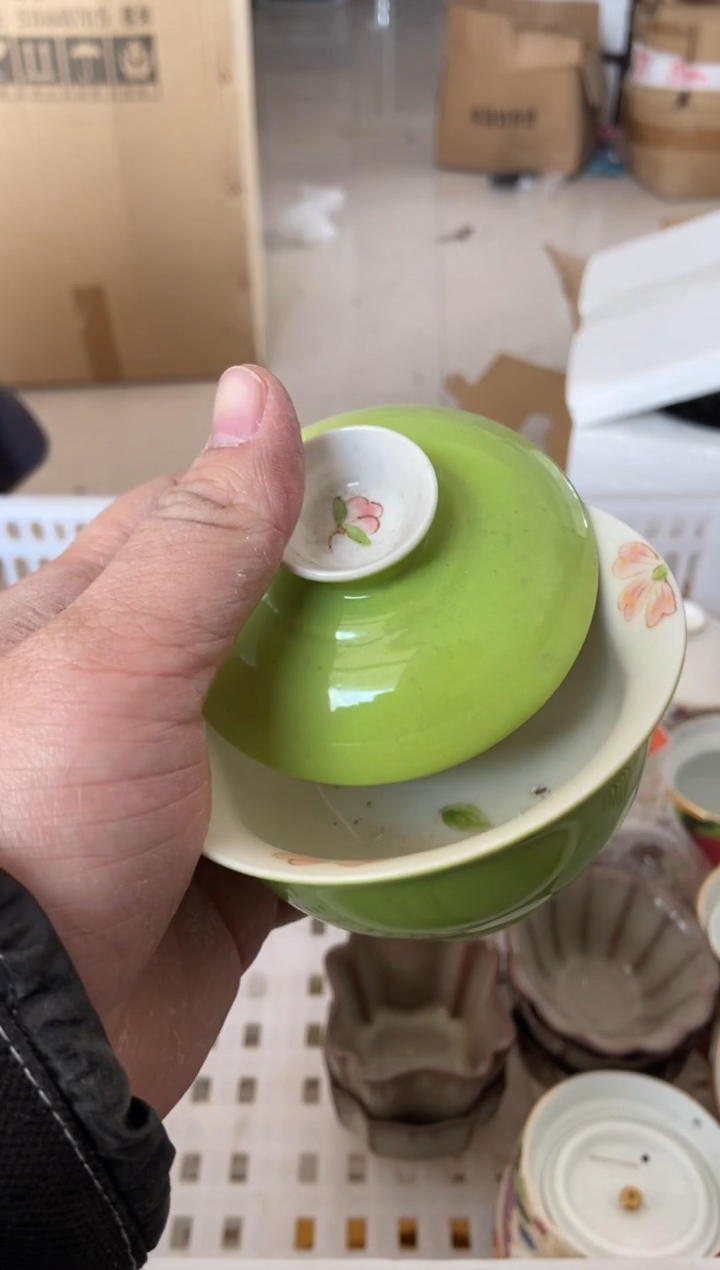 杯无运费险有瑕疵的摄影的产品有使用过的痕迹有点脏介意勿拍