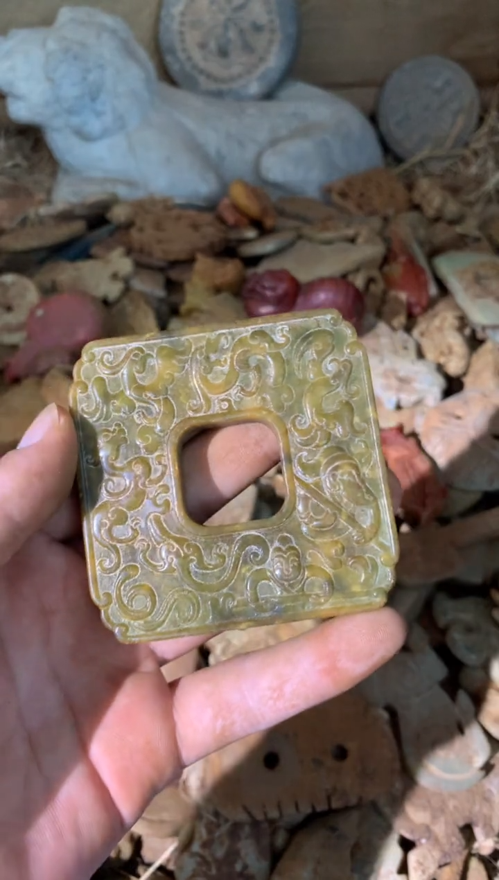 和田玉（糖玉）未镶嵌挂件以直播间实物图片为准