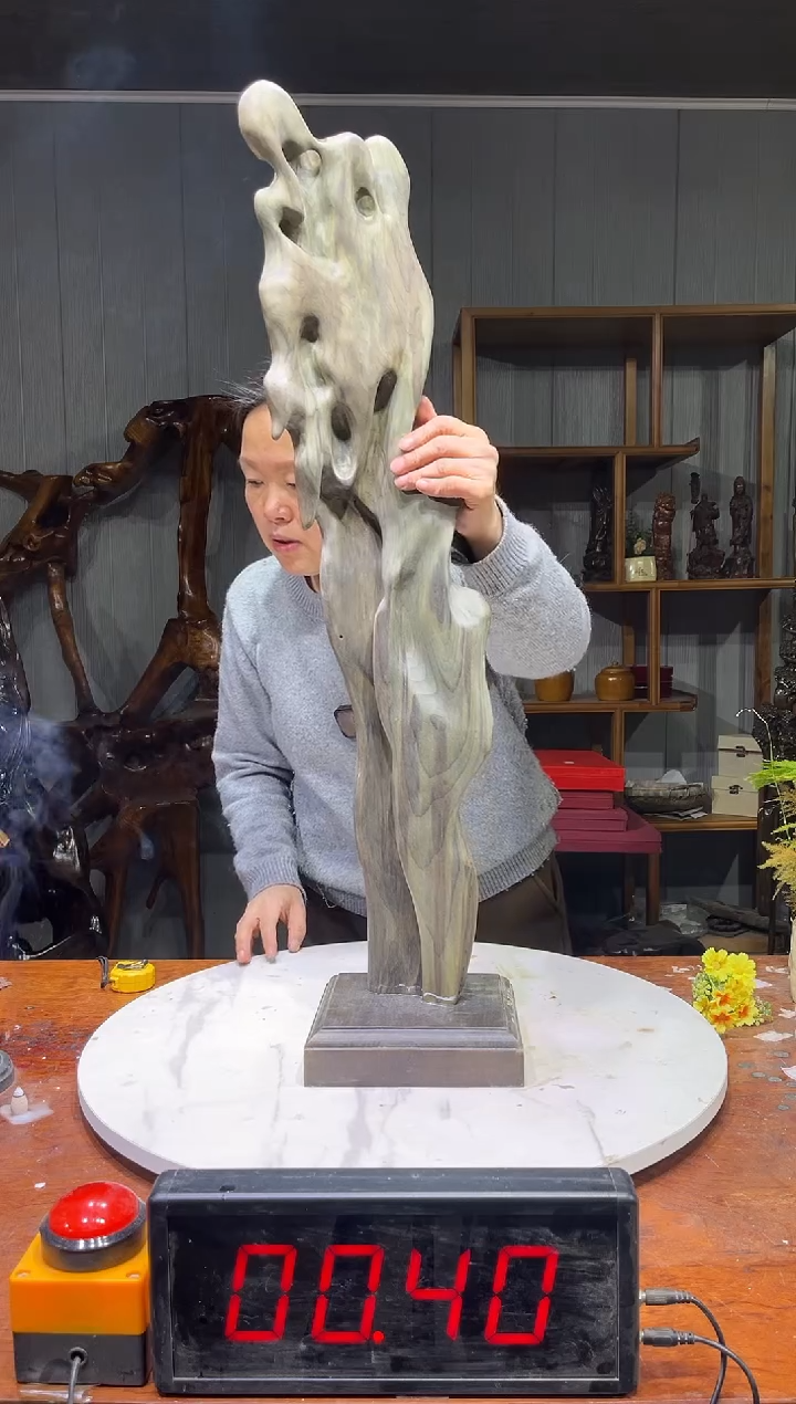 【闪购商品】阴沉木木雕金丝楠原木摆件