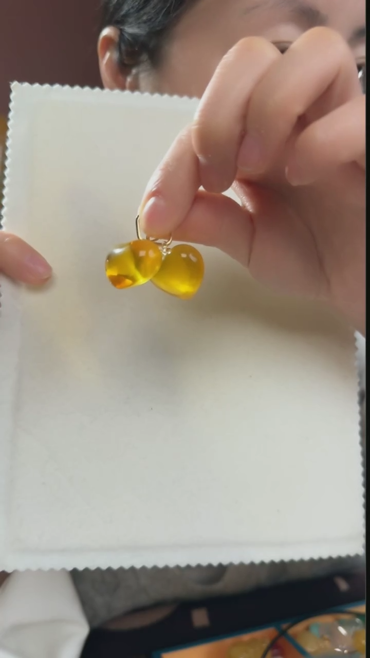 【闪购商品】琥珀耳坠18K金镶嵌天然爱心琥珀耳坠