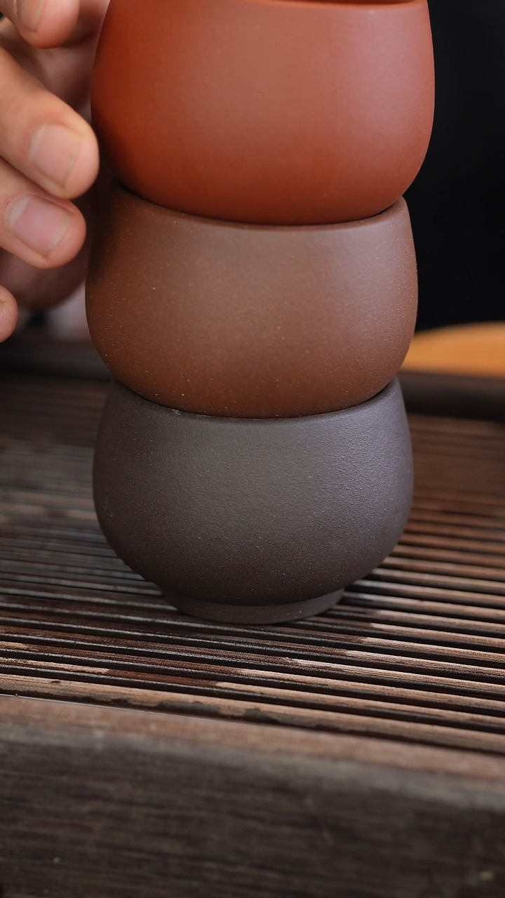 茶壶紫砂【发三个杯子】北红赤铁 黑金砂 变色龙 200cc 【缸杯】