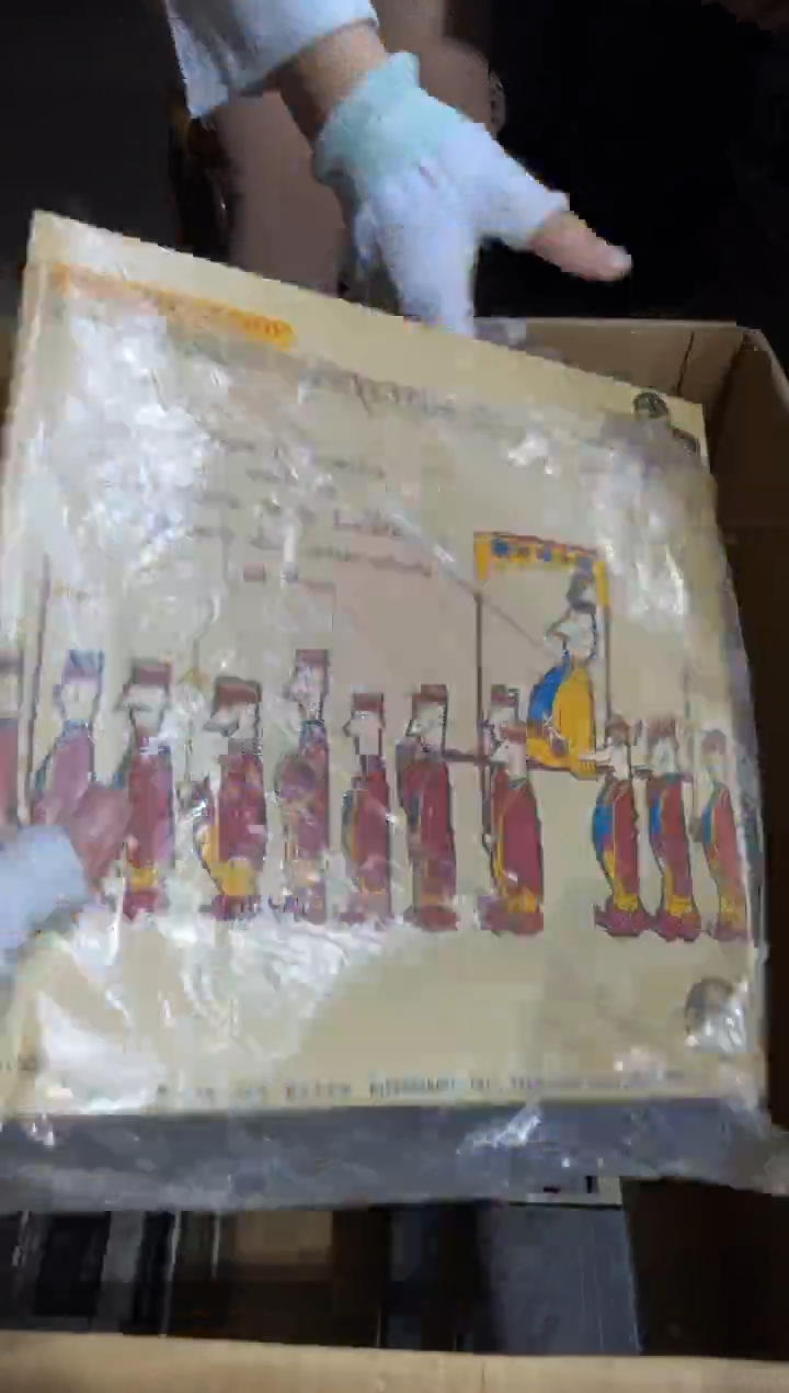 8新L**y 724   中古商品，瑕疵品，不保好坏。