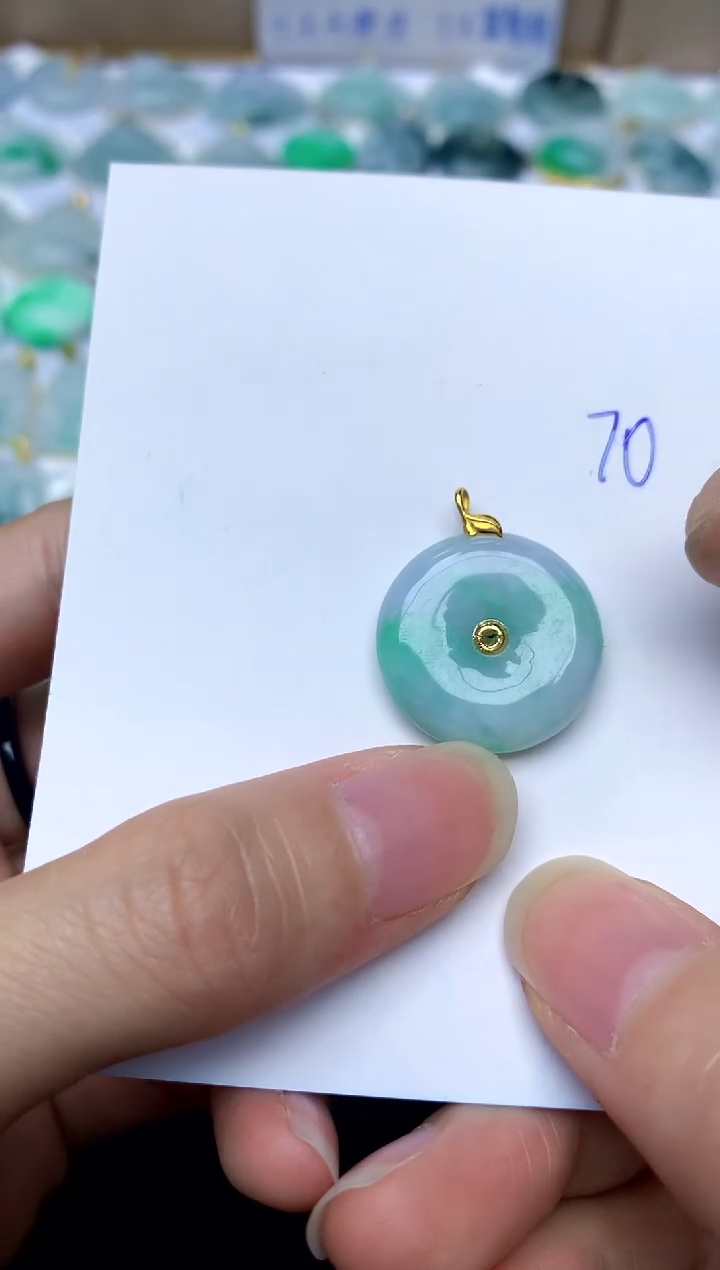 【闪购商品】翡翠颈饰18K金镶嵌70天然A货翡翠