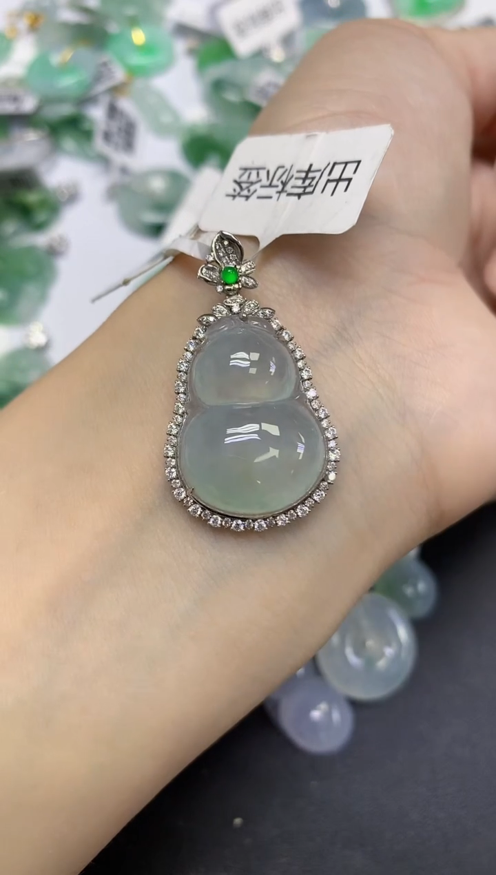 颈饰18K金镶嵌翡翠天然缅甸翡翠A货百元以上9元证书费自理