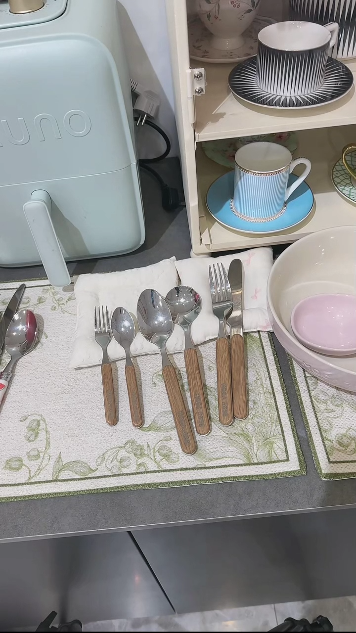 【闪购商品】瓷夹柄不锈钢叉勺6件套