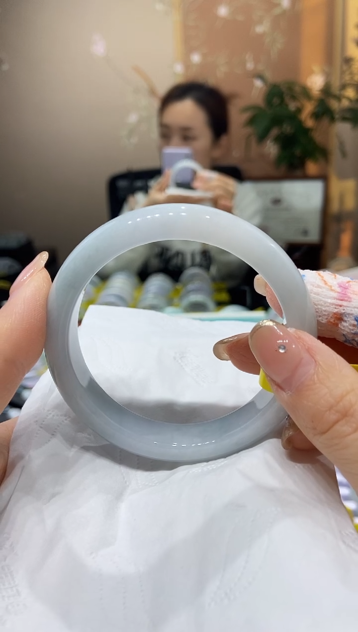 【闪购商品】翡翠手镯未镶嵌59.3圈口