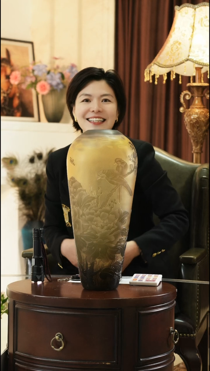 【闪购商品】琉璃手工艺品格雷，高47口6
